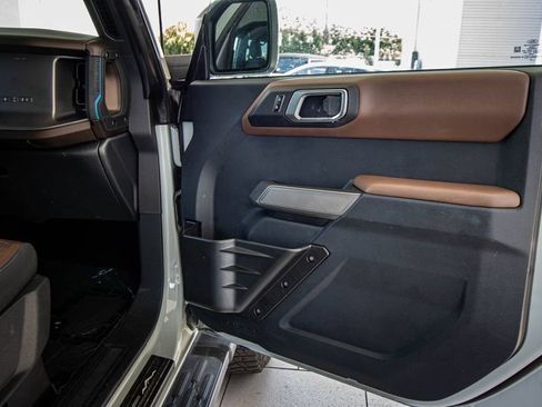 Used 2023 Ford Bronco Outer Banks AWD/4WD image 19