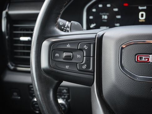 Used 2023 GMC Sierra 1500 AT4 w/ Technology Package AWD/4WD image 19