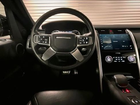 Certified 2023 Land Rover Discovery HSE R-Dynamic image 4