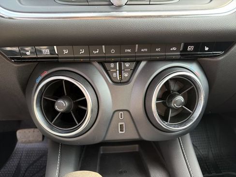 Used 2024 Chevrolet Blazer LT w/ Convenience Package FWD image 20