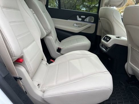 New 2026 Mercedes-Benz GLS 450 4MATIC image 33