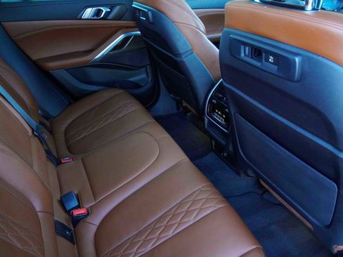 Used 2023 BMW X6 xDrive40i w/ M Sport Package image 37