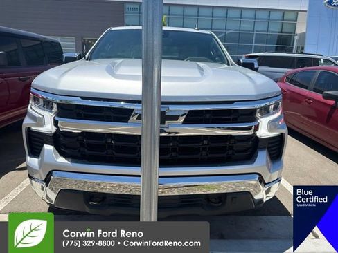 Used 2022 Chevrolet Silverado 1500 LT AWD/4WD image 2