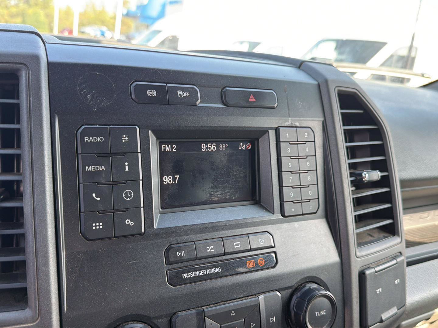 Used 2022 Ford F550 4x4 Crew Cab Super Duty image 22