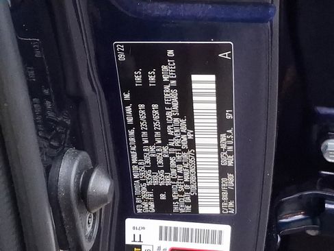 Used 2022 Toyota Highlander LE image 27