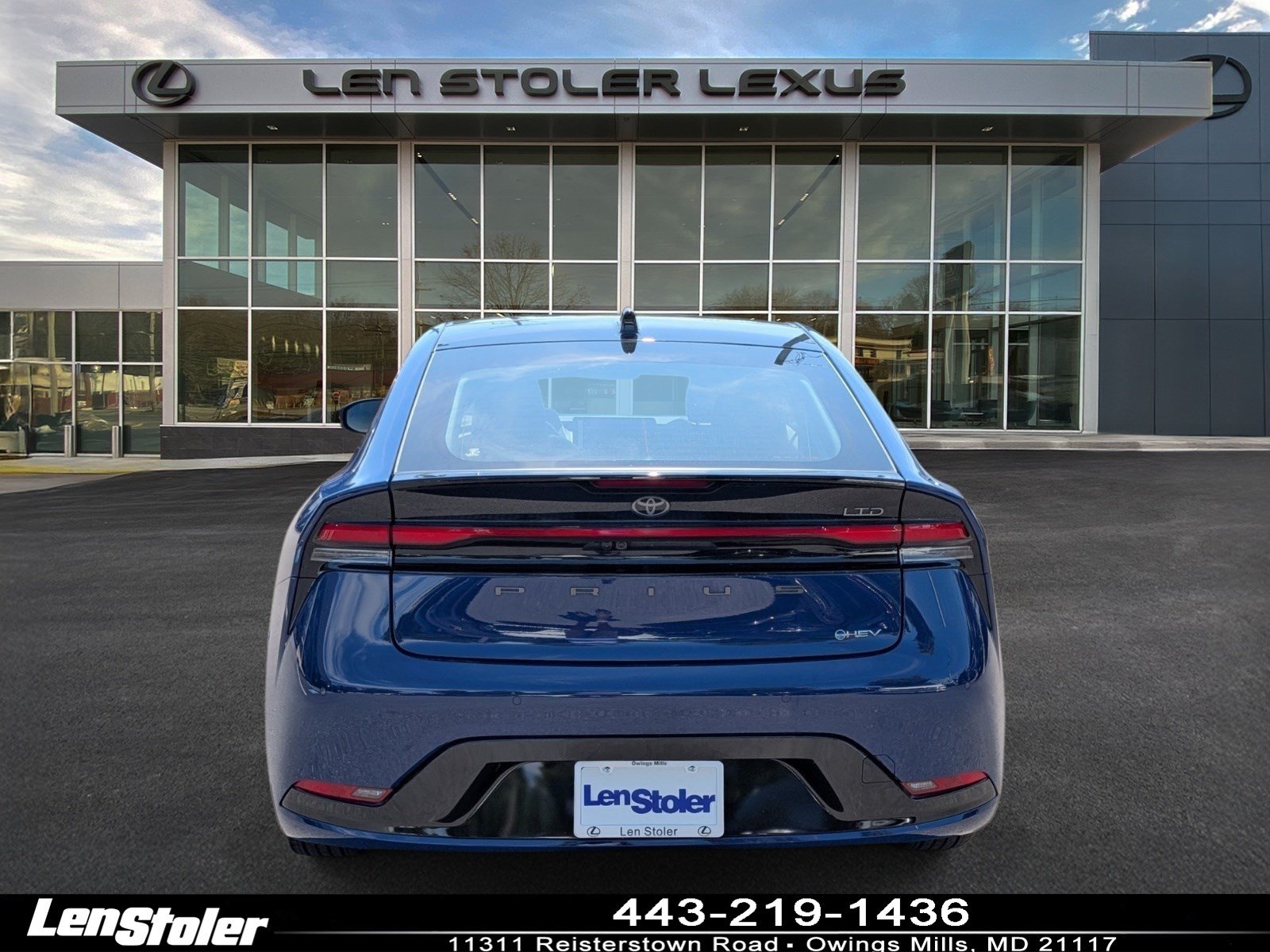 Used 2024 Toyota Prius Limited w/ Limited Premium Package AWD/4WD image 4
