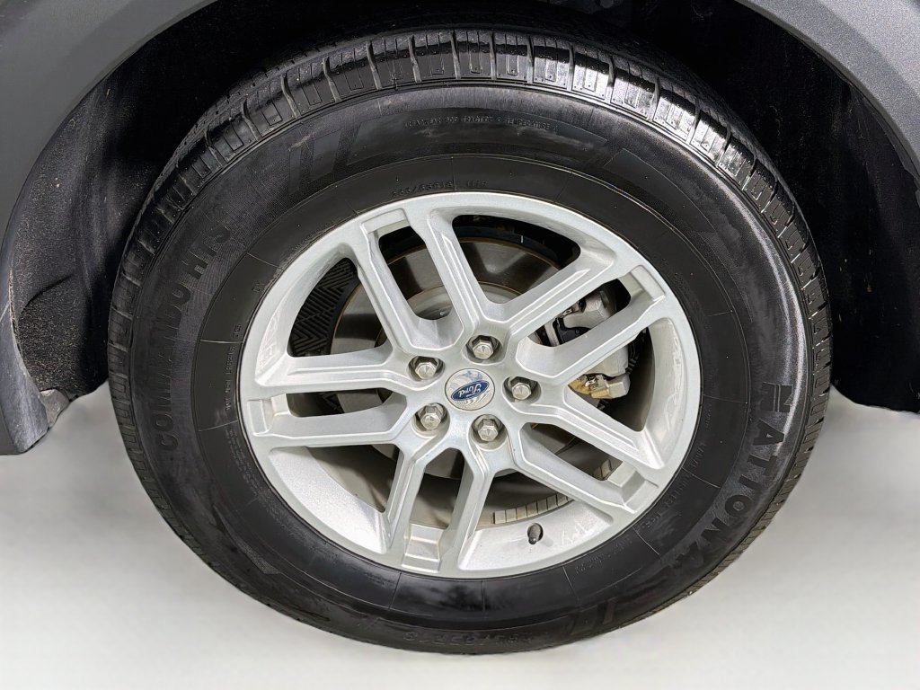 Used 2025 Ford Explorer Active RWD image 34