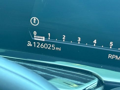Used 2021 Cadillac Escalade Sport w/ Driver Assist Tech Package AWD/4WD image 38