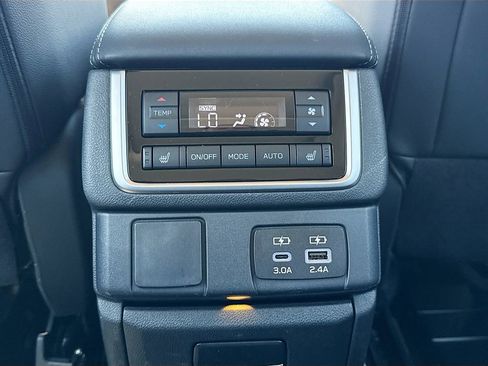 Used 2023 Subaru Ascent Limited w/ Technology Package AWD/4WD image 31