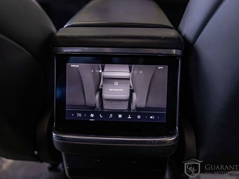 Used 2022 Tesla Model X image 30