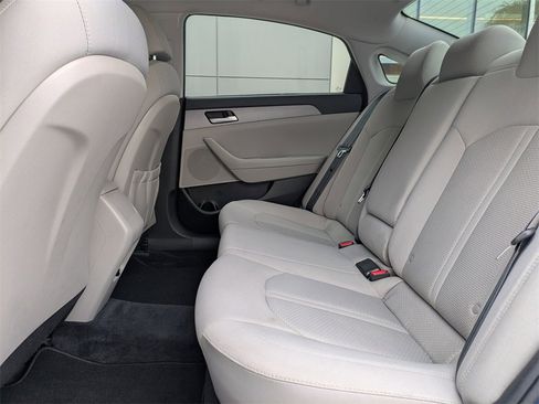 Used 2018 Hyundai Sonata SE image 13