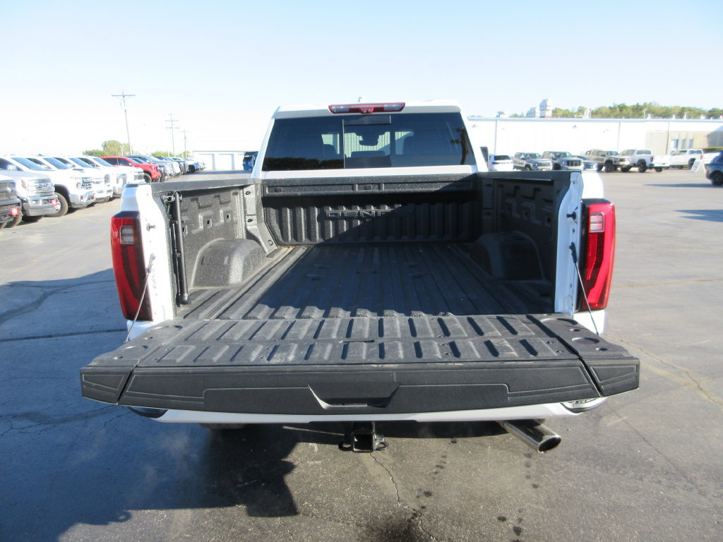 Certified 2024 GMC Sierra 2500 Denali w/ Denali Reserve Package AWD/4WD image 7