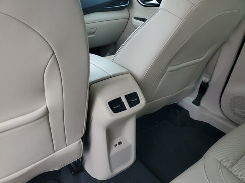Used 2021 Buick Envision Essence FWD image 13