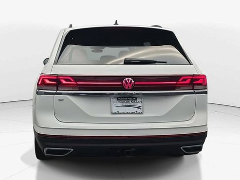 Used 2024 Volkswagen Atlas SE image 8