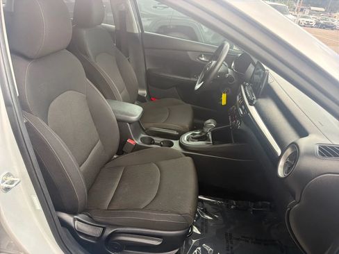 Used 2019 Kia Forte LXS FWD image 19