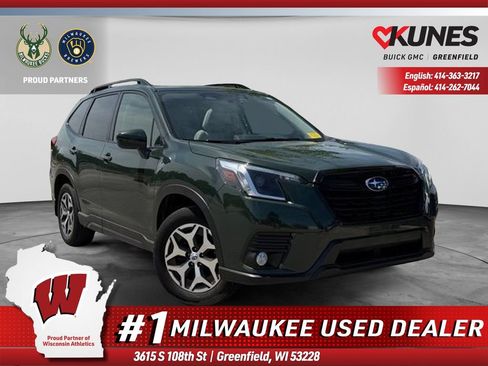 Used 2023 Subaru Forester Premium AWD/4WD image 1