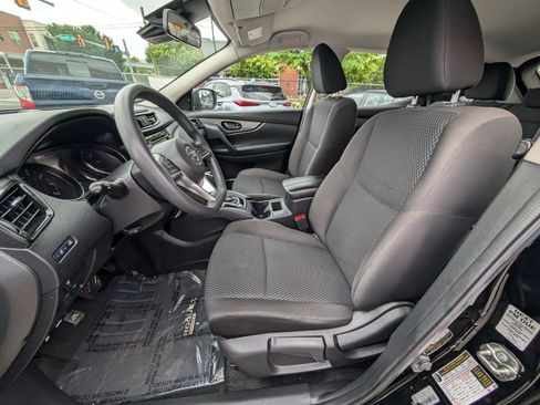 Used 2021 Nissan Rogue Sport S image 15