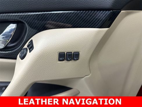 Used 2017 Nissan Rogue SL image 12