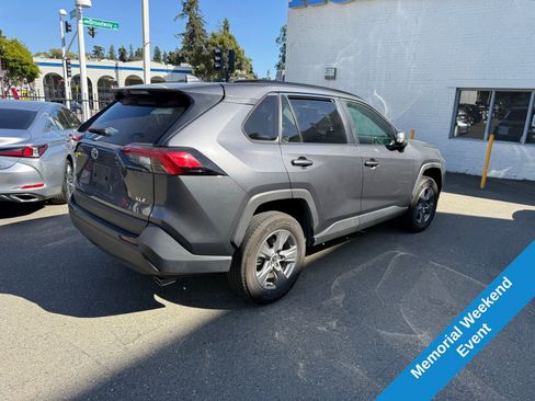 Used 2025 Toyota RAV4 XLE FWD image 3