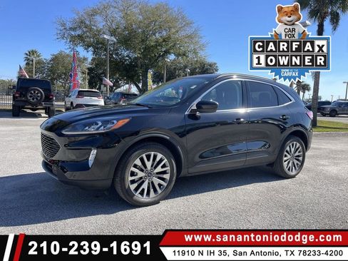 Used 2022 Ford Escape Titanium image 1
