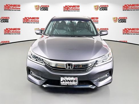 Used 2017 Honda Accord EX-L image 12