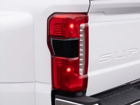 Used 2023 Ford F350 Lariat AWD/4WD image 25