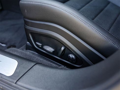 New 2025 Porsche Panamera 4 image 17