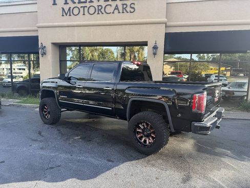 Used 2017 GMC Sierra 1500 SLT AWD/4WD image 3