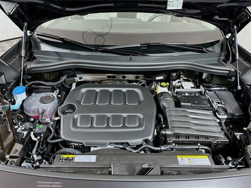 New 2026 Volkswagen Tiguan SE image 6