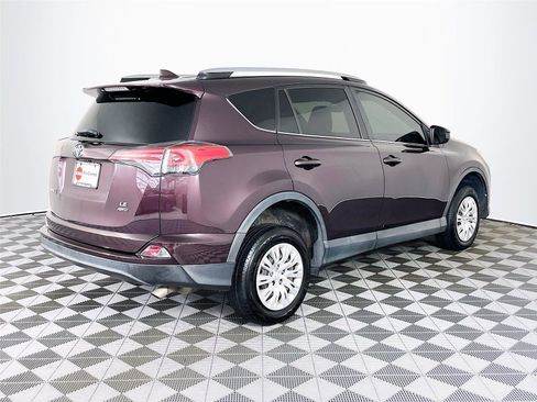 Used 2017 Toyota RAV4 LE image 9
