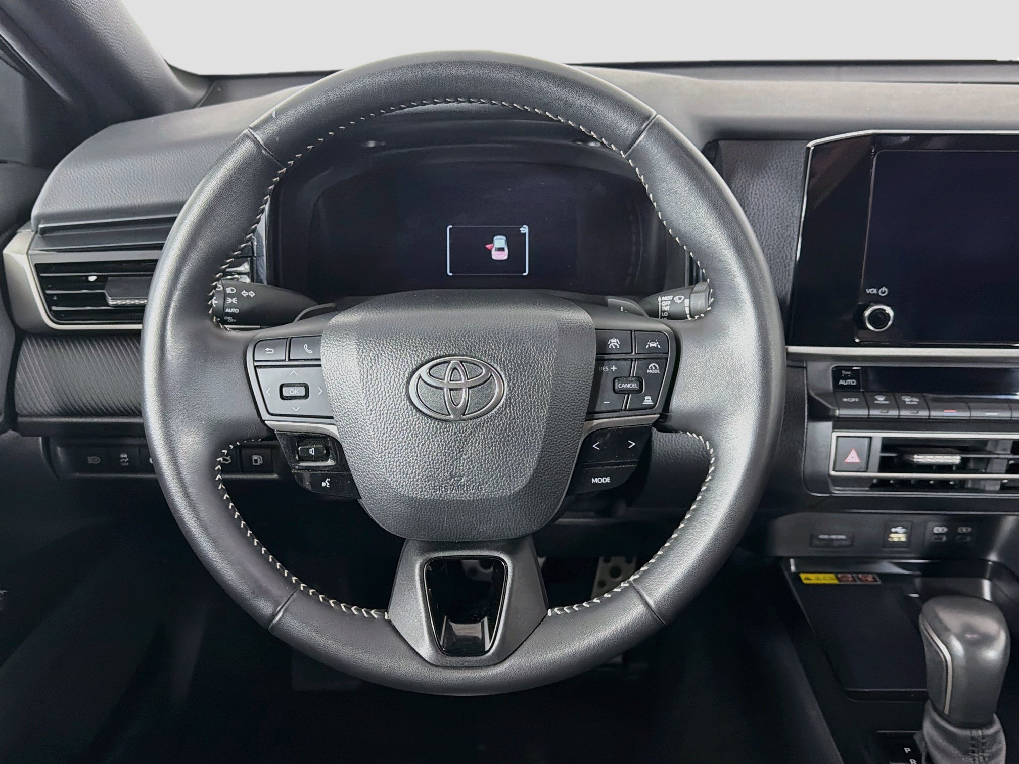 Used 2025 Toyota Camry SE FWD image 18