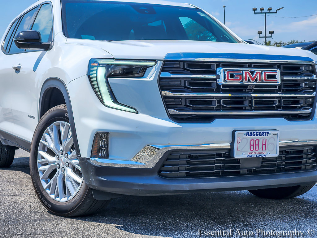Certified 2026 GMC Acadia Elevation w/ Elevation Premium Package FWD image 2