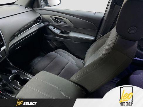 Used 2023 Chevrolet Traverse LT w/ LPO, Floor Liner Package AWD/4WD image 23