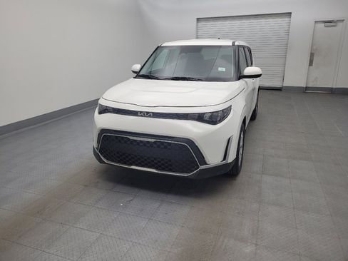 Used 2023 Kia Soul LX w/ LX Technology Package image 15