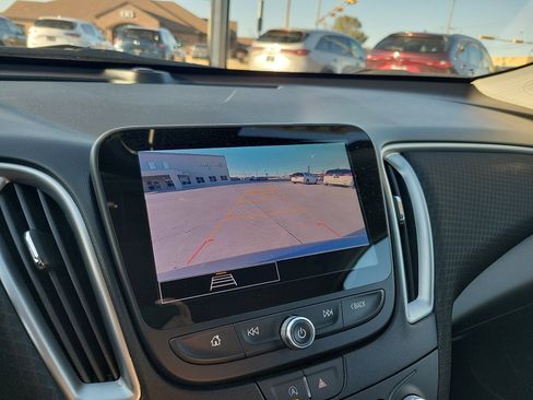 Used 2024 Chevrolet Malibu LT image 16