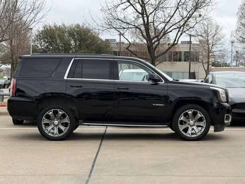 Used 2017 GMC Yukon SLE w/ SLE Value Package image 3