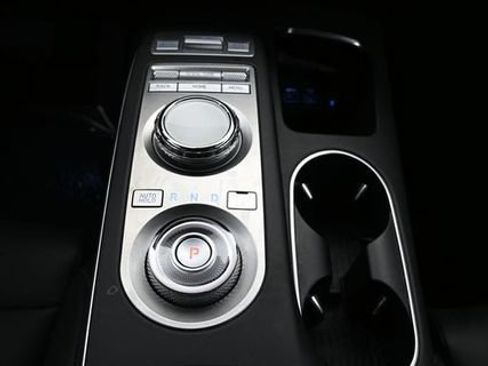 Used 2024 Genesis GV70 2.5T w/ Select Package AWD/4WD image 13