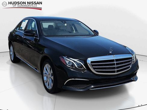 Used 2017 Mercedes-Benz E 300 image 1