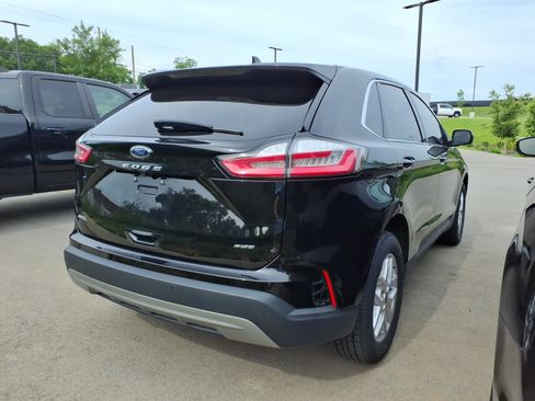 Used 2024 Ford Edge SEL w/ Convenience Package AWD/4WD image 2