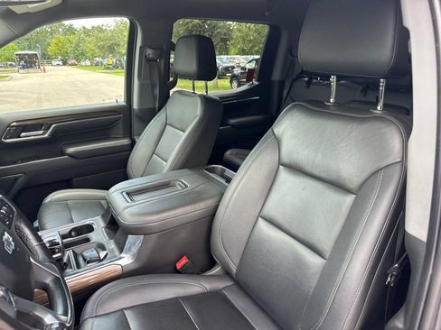 Used 2022 Chevrolet Silverado 1500 RST w/ Convenience Package II RWD image 10