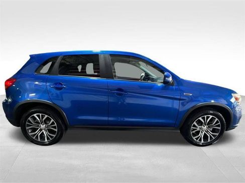 Used 2018 Mitsubishi Outlander Sport ES AWD/4WD image 4