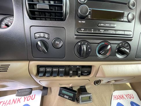 Used 2006 Ford F250 XL AWD/4WD image 15