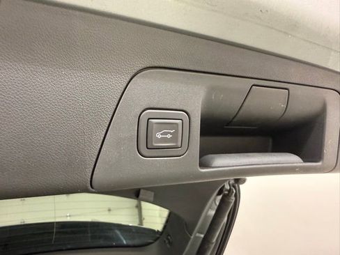 Certified 2023 Buick Envision Essence AWD/4WD image 24