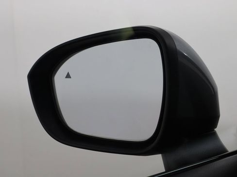 Used 2024 Nissan Rogue SV FWD image 40
