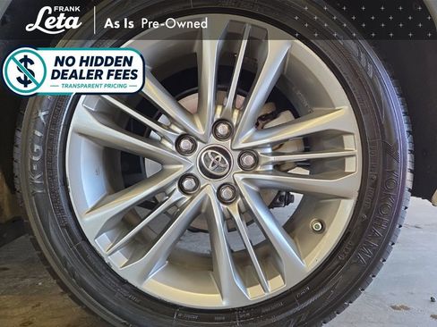 Used 2015 Toyota Camry SE FWD image 14