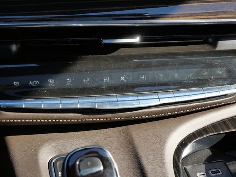 Used 2022 Cadillac Escalade ESV Sport w/ Touring Package image 44