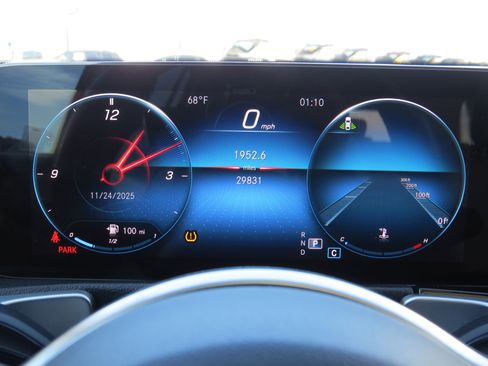 Used 2022 Mercedes-Benz GLB 250 4MATIC image 22