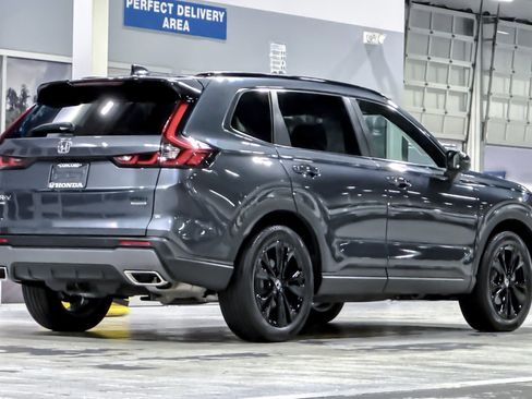 Used 2023 Honda CR-V Sport Touring image 8