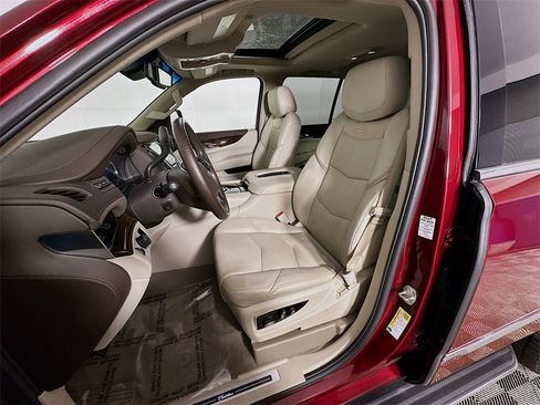 Used 2016 Cadillac Escalade Luxury image 25