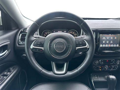 Used 2018 Jeep Compass Altitude w/ Popular Equipment Group image 12